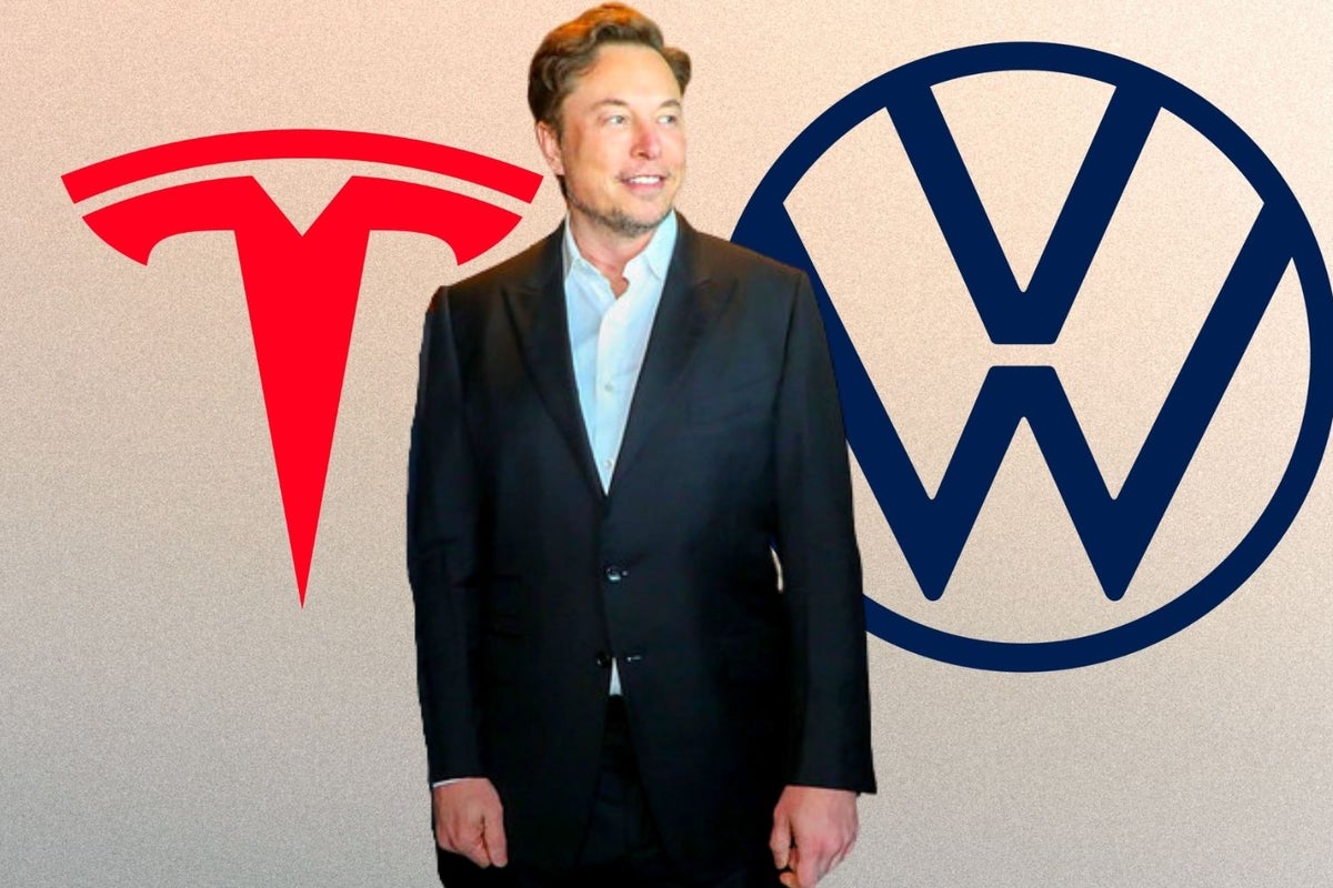 Elon Musk Takes A Jibe At Volkswagen: It's 'Like Riding A Horse And Using A Flip Phone'