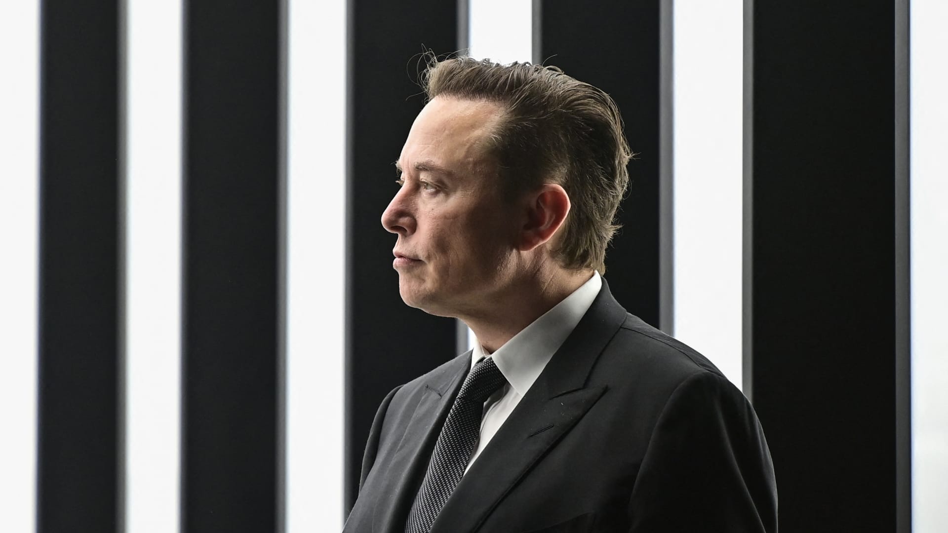 Elon Musk countersues Twitter over merger, filing confidential