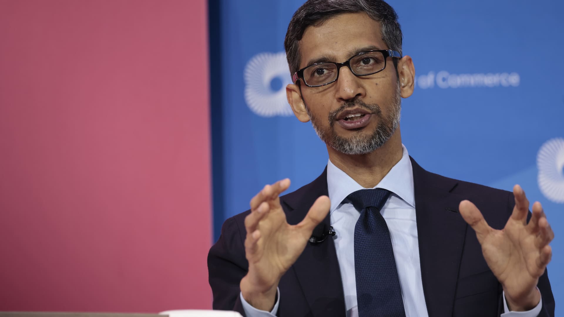 Google says it will slow hiring through 2023 in memo to employees