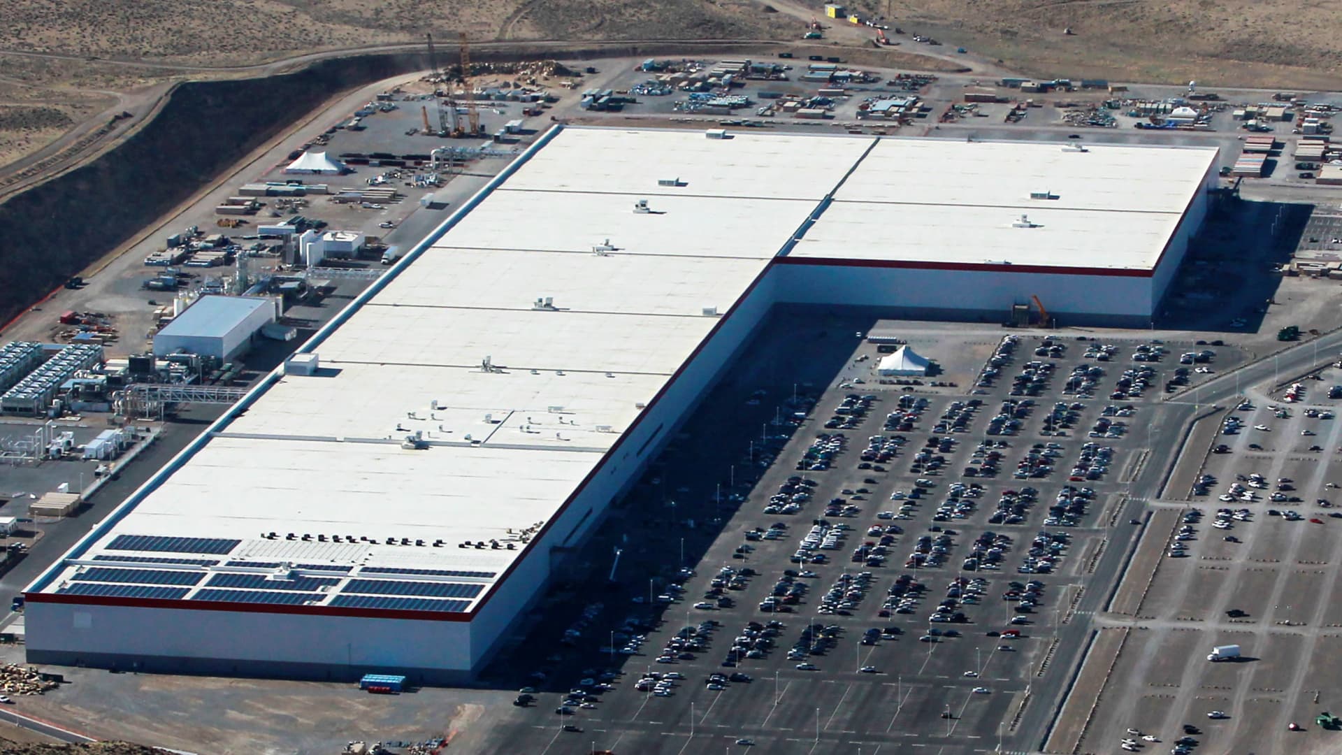 Panasonic new factory in Kansas to produce batteries for Tesla, EVs