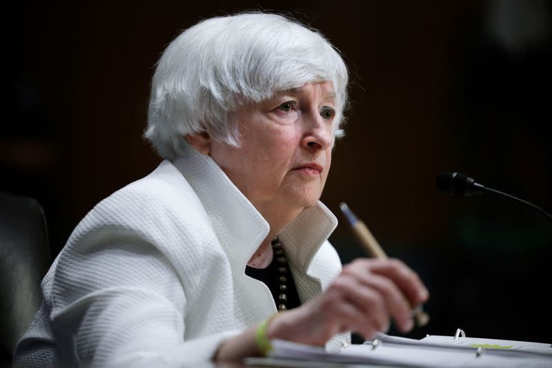 Yellen sees some use for forex intervention, but not for competitive advantage