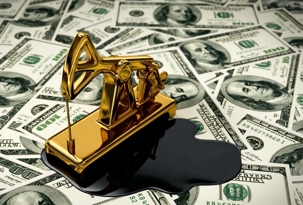 Oil dips under USD 90, gold awaits NFP