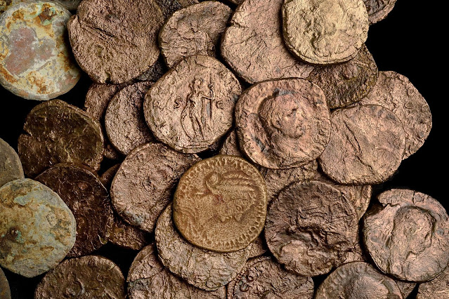 Roman Coins, Jewellery Among Shipwrecked Items Found Off Caesarea