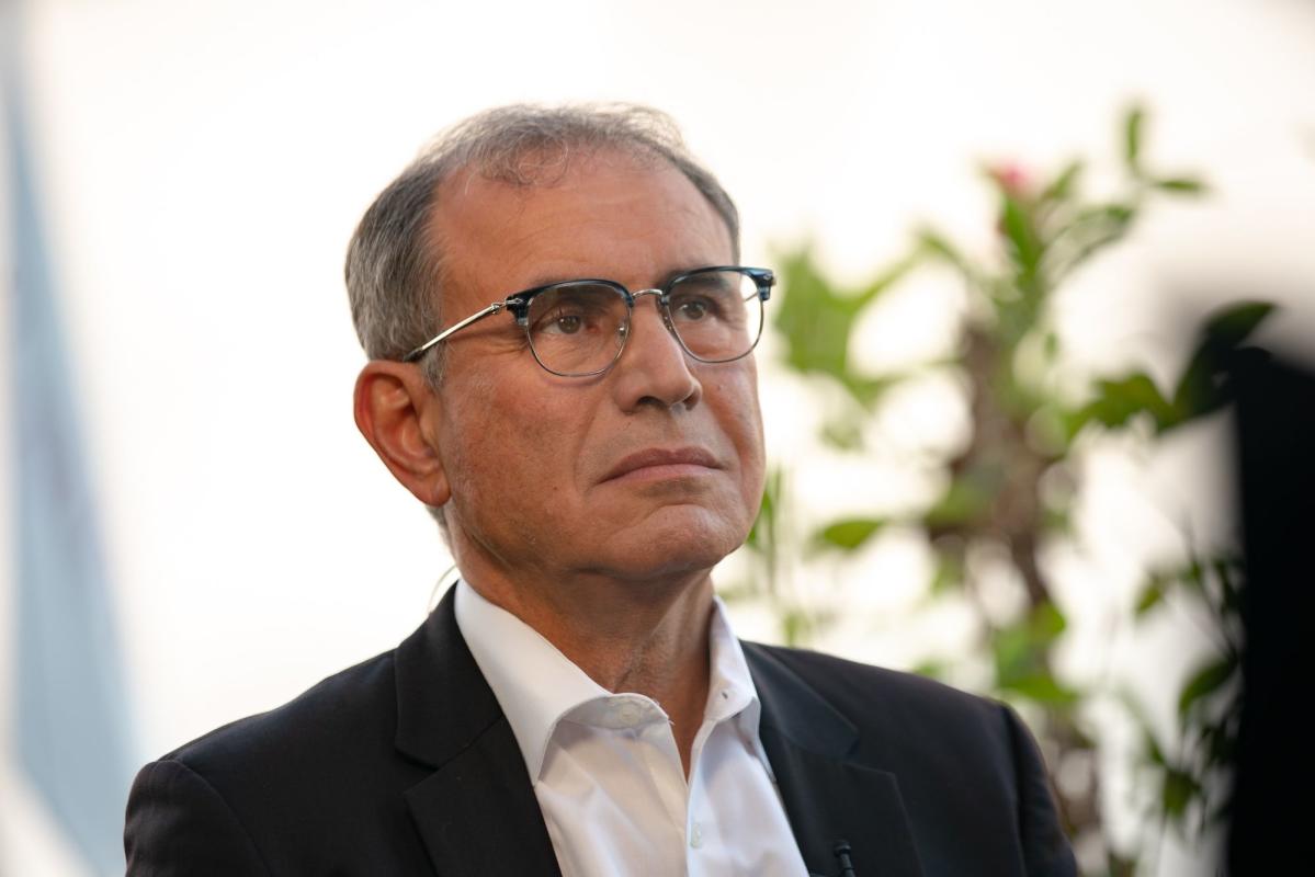 ‘Dr. Doom’ Roubini Sees Either US Hard Landing or Uncontrolled Inflation