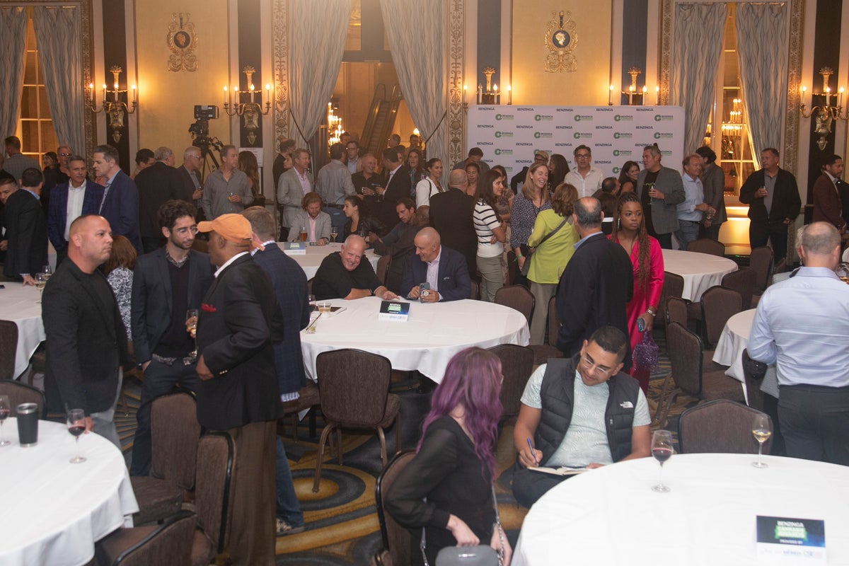 TPCO Holding (OTC:GRAMF), Flora Growth (NASDAQ:FLGC) – Benzinga Cannabis Award Winners Announced At Chicago Conference, Check Out Full List