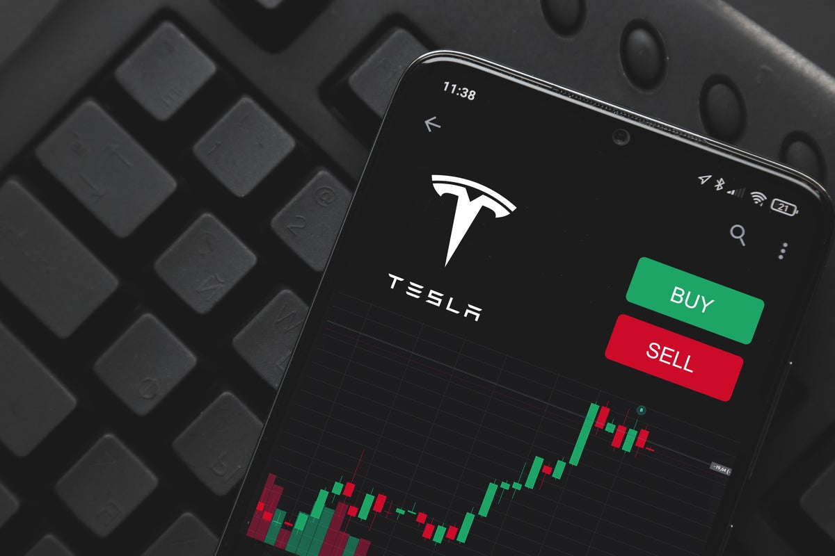 Tesla Analyst Sees Inflation Reduction Act Tax Credits Driving Powerful 'Narrative Shift' On The Stock - Tesla (NASDAQ:TSLA)