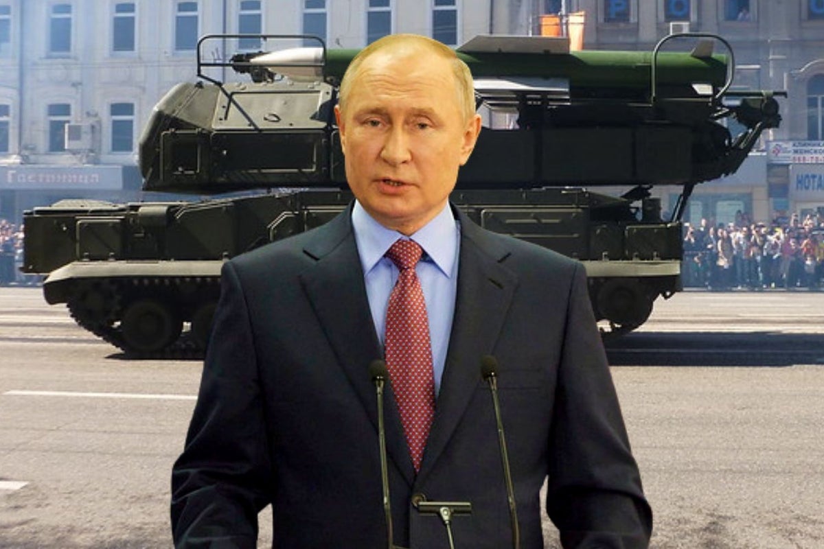 'Putin Is Becoming Quite Desperate,' Says Former NATO Commander: Will Nuclear Weapons Be Used?