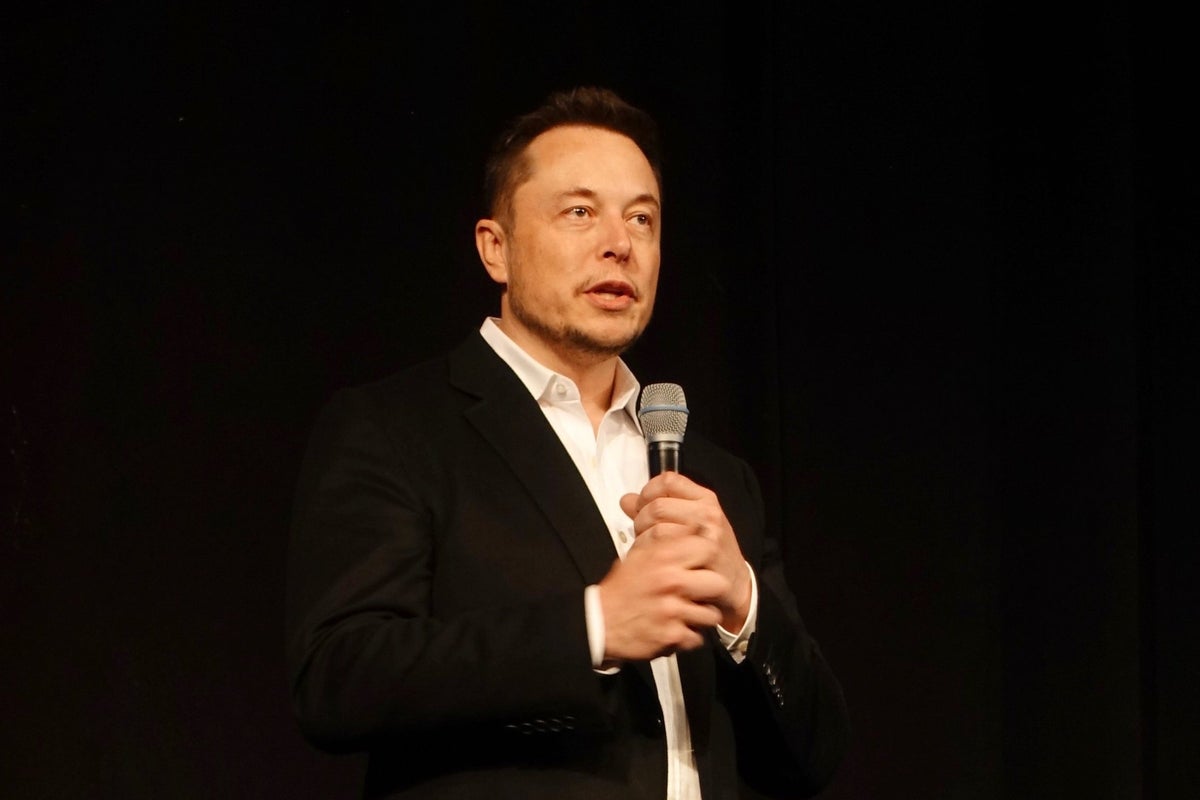 Elon Musk Spent A Night Texting Oracle Co-Founder Before Walking Away From Twitter Deal: Report - Twitter (NYSE:TWTR)