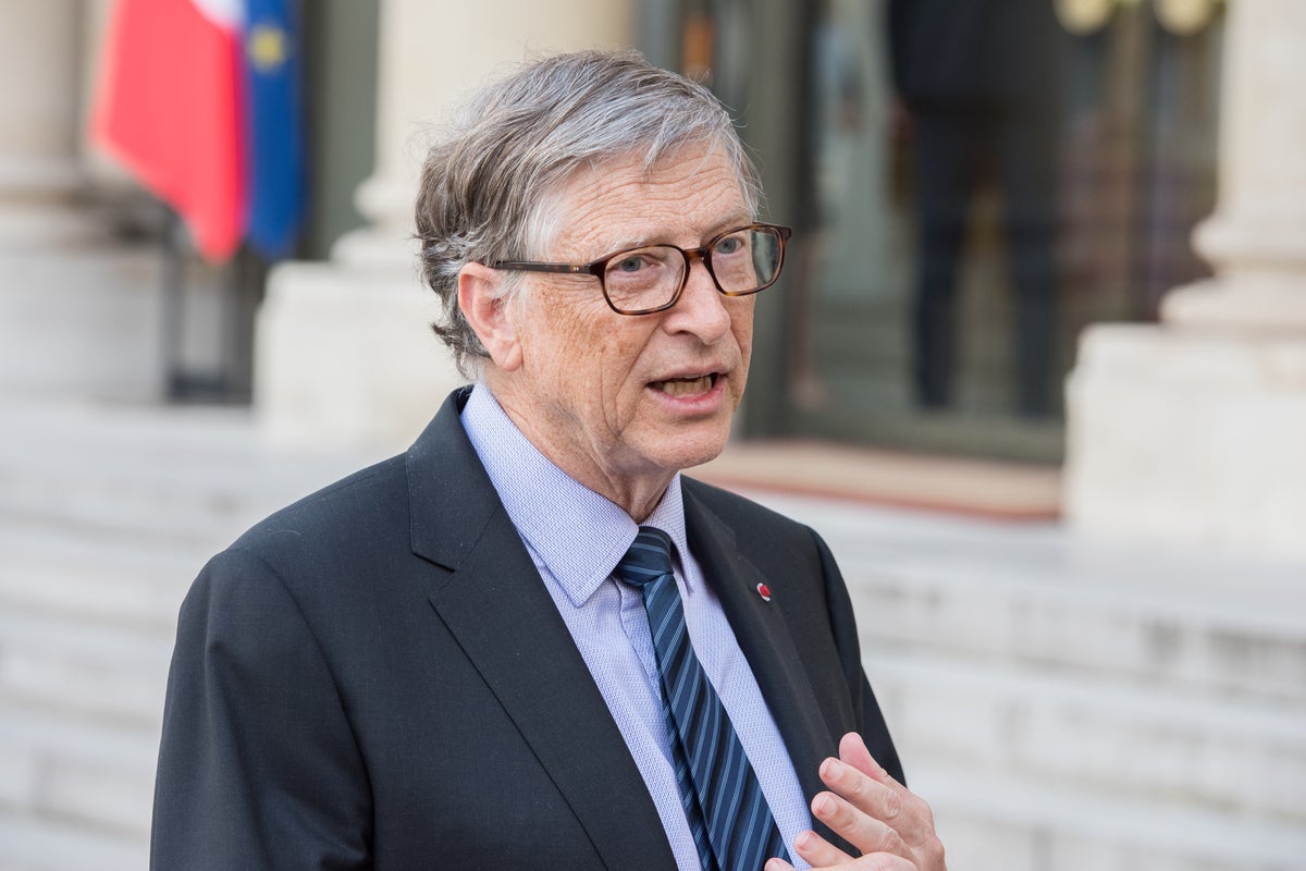 Bill Gates On Long-Term Approach To Climate Change Says You Can Can Call Putin In 10 Years 'And Tell Him You Don't Need Him'