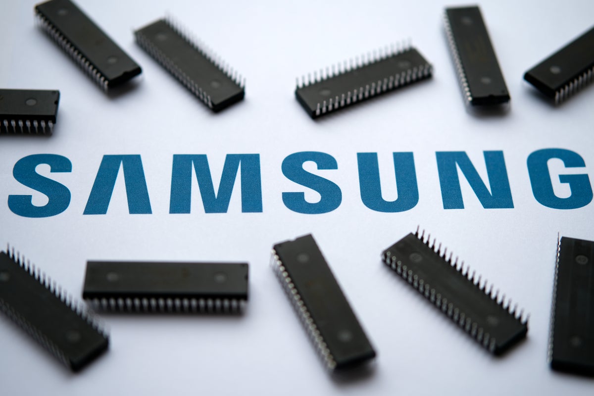 Samsung Shares Slide As Much As 2% On Bleak Q3 Profit View: Here's Its Sales Forecast - Advanced Micro Devices (NASDAQ:AMD), Micron Technology (NASDAQ:MU)