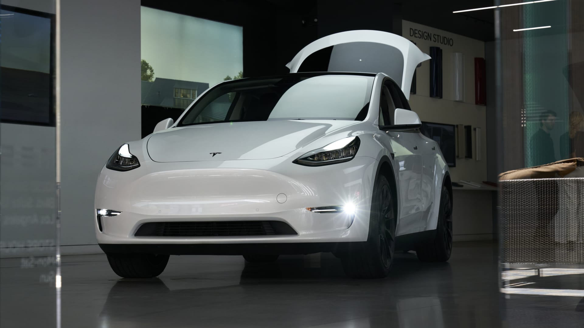 Tesla (TSLA) Q3 2022 vehicle delivery and production numbers