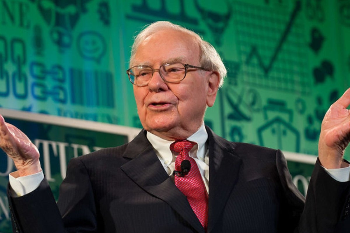 Warren Buffett's Berkshire Q3 Operating Earnings Climb 20% Year-Over-Year But Slip 16% From Q2 - Berkshire Hathaway Inc. Common Stock (NYSE:BRK/A), Berkshire Hathaway Inc. New Common Stock (NYSE:BRK/B)