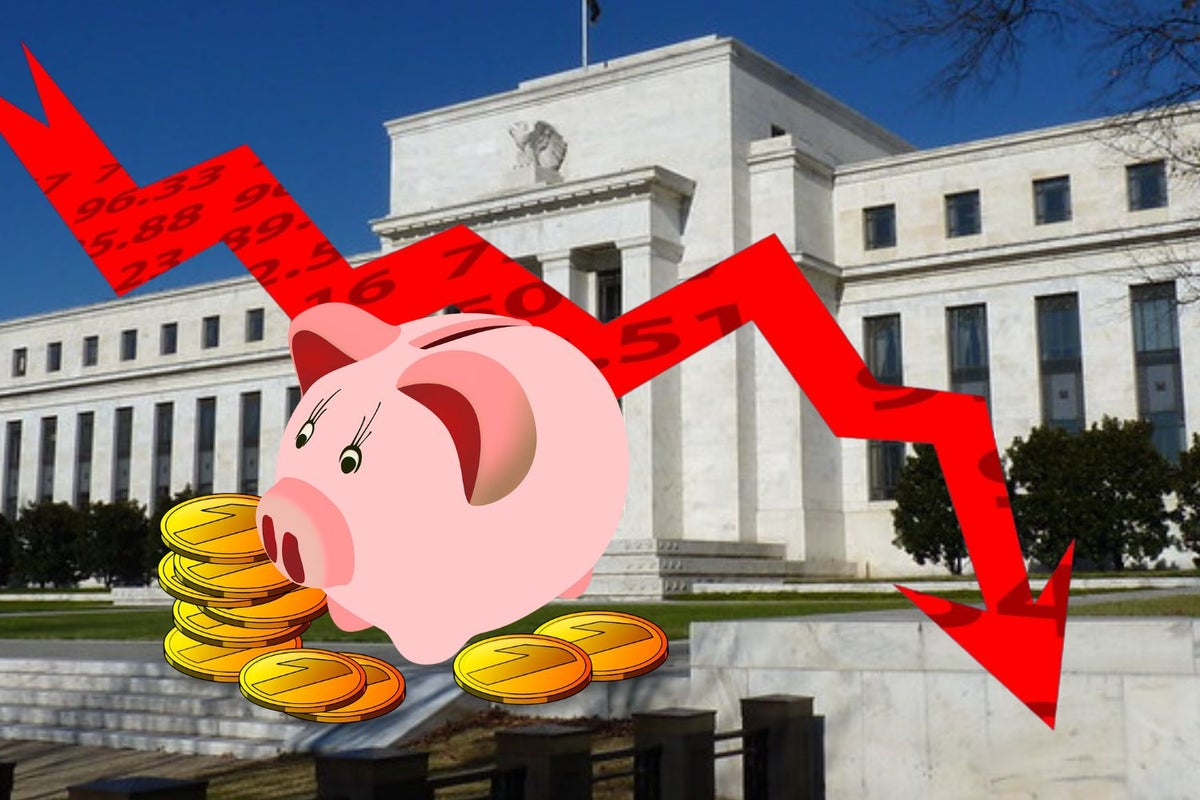 Fed Officials Thought Americans Had Trillions In Excess Savings, New Data Shows They Were Wrong - SPDR S&P 500 (ARCA:SPY)