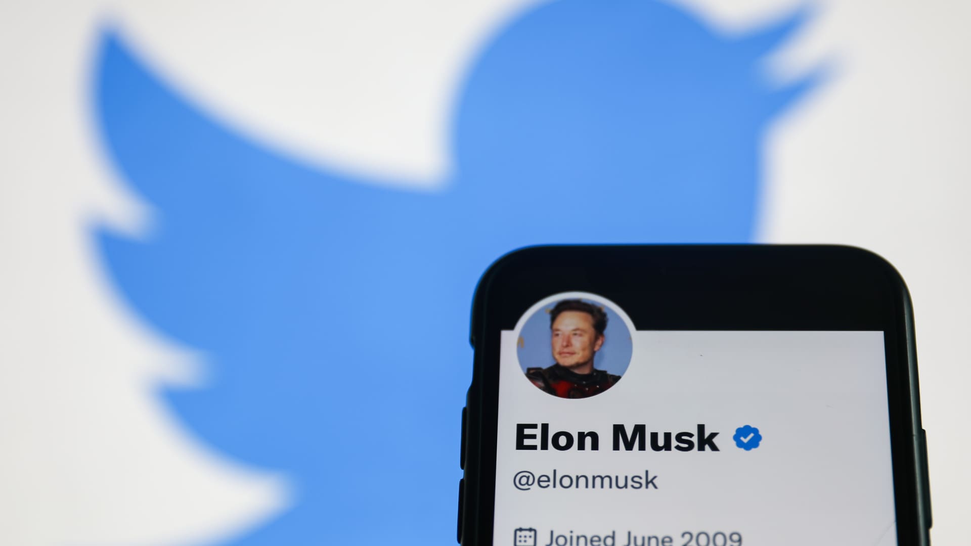 Elon Musk says Twitter to launch 'Verified' service next week