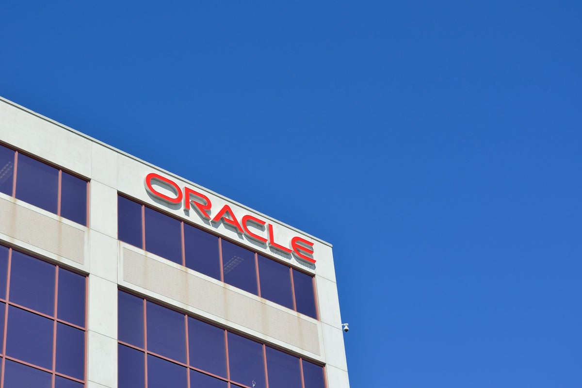 Oracle Stock Is Climbing Higher: What's Going On? - Oracle (NYSE:ORCL)