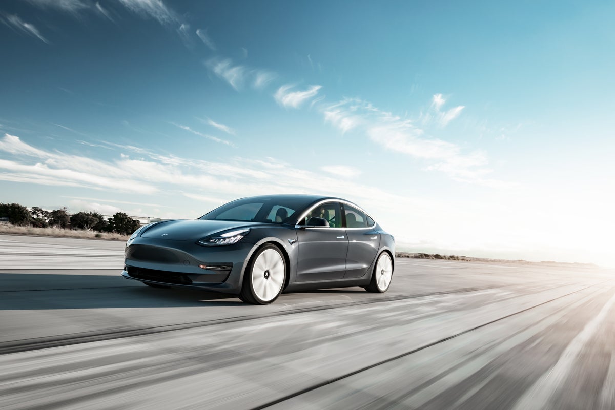 Is Tesla's Miss On Deliveries A Cause For Concern? Analysts And Investors Weigh In - Tesla (NASDAQ:TSLA)