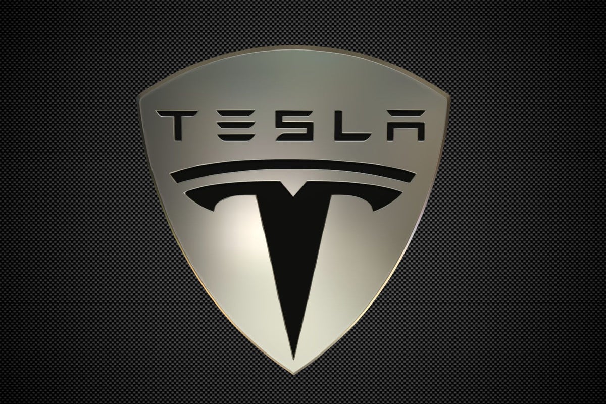 Tesla, Nio And 3 Stocks To Watch Heading Into Tuesday - SemiLEDs (NASDAQ:LEDS), Li Auto (NASDAQ:LI)