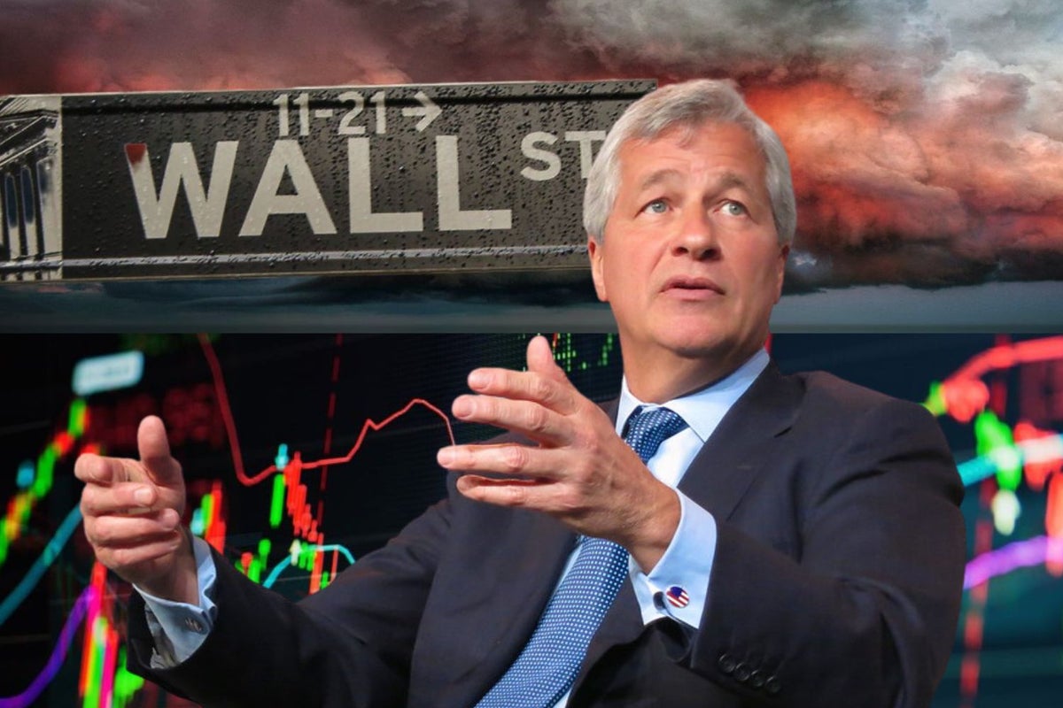 'I Shouldn't Ever Use The Word Hurricane,' Jamie Dimon Says: Storm Clouds Remain, But The Consumer Is Rolling With The Thunder - JPMorgan Chase (NYSE:JPM)