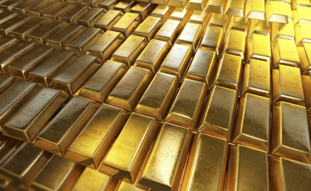 China hoards gold in an effort to wean itself off the US dollar
