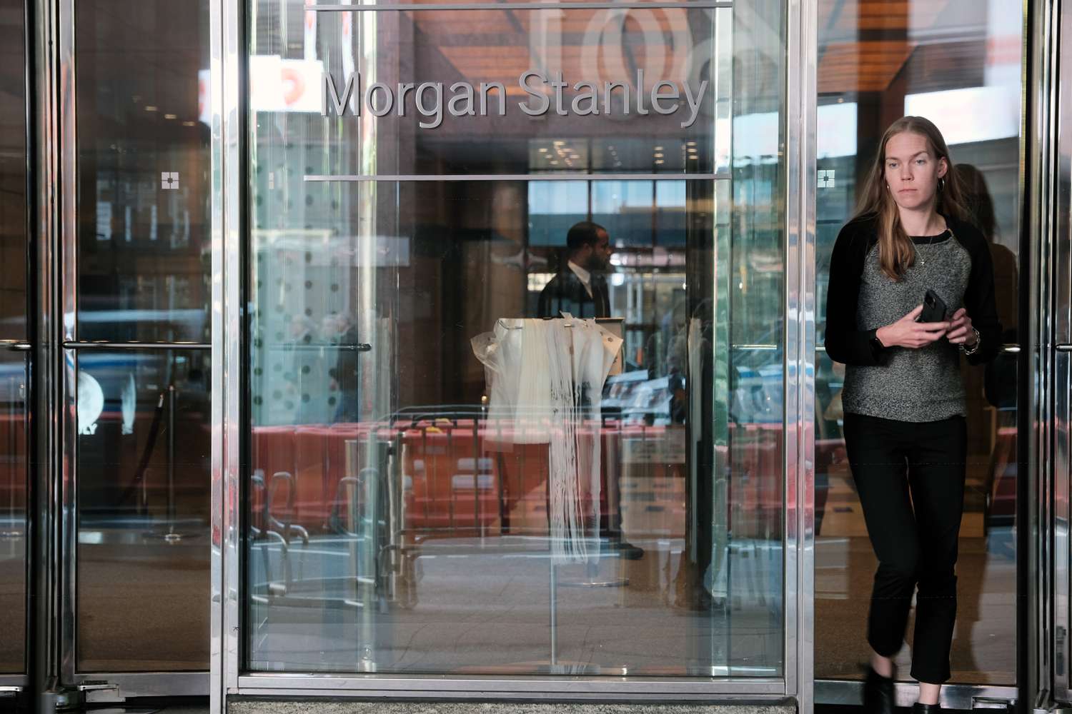 Fourth-Quarter Revenue Likely Sank at Morgan Stanley